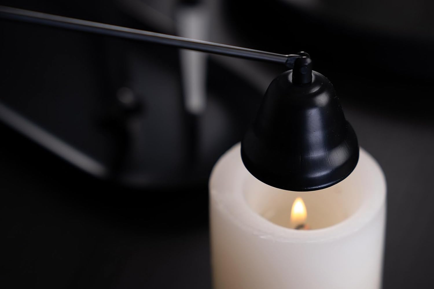 Candle Snuffer, Candlesnuffers Wick Snuffer Candle Extinguisher Accessory for Putting Out Extinguish Candle Wicks Flame Safely, Gold