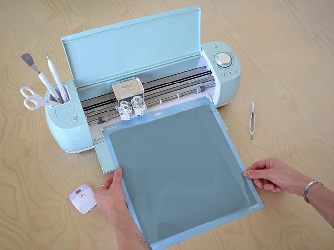 ORACAL 951 Dove Blue Gloss Permanent Adhesive Vinyl Roll - Image 3