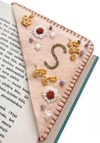 MOTEERLLU Personalized Hand Embroidered Corner Bookmark - Image 2