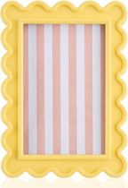 AceOrbit 4x6 Inches Light Yellow Flower Wavy Scalloped Picture Frame Cute Wavy by Unknown