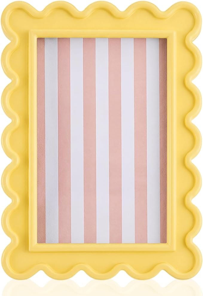 AceOrbit 4x6 Inches Light Yellow Flower Wavy Scalloped Picture Frame Cute Wavy by Unknown