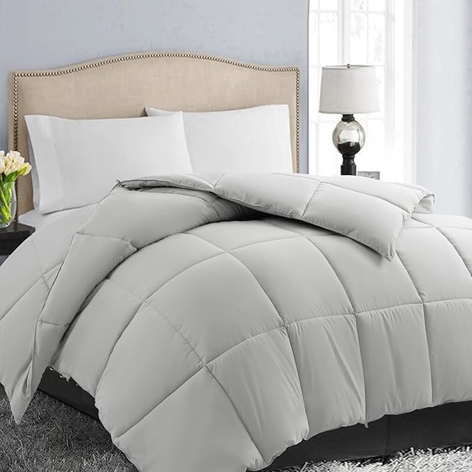 EASELAND Full Size Down Alternative Comforter by EASELAND
