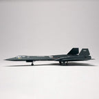 Revell 85-5810 SR-71 Blackbird 1:72 Scale 66-Piece Skill Level 4 Model Airplane - Image 2