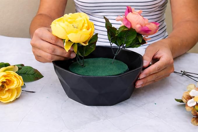 Pack of 6 FLOFARE Round Floral Foam Blocks - Image 6