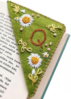 MOTEERLLU Personalized Hand Embroidered Corner Bookmark by MOTEERLLU