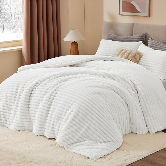 BEDELITE Fleece Full Comforter Set -Super Soft & Warm Fluffy Bright White - Image 2