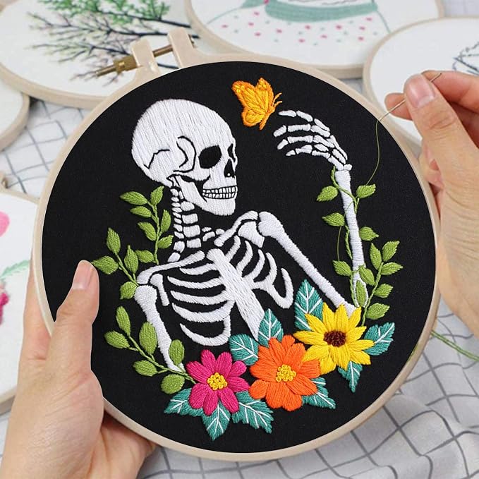 Louise Maelys Halloween Embroidery Kit - Image 4