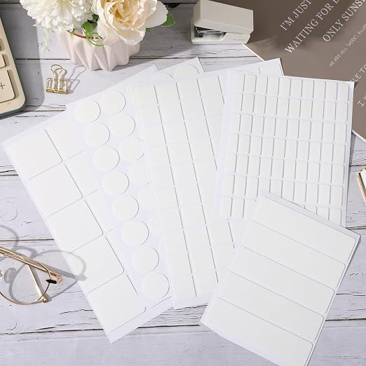 JANYUN 560 Pcs Sticky Dots Square Putty Clear Mounting Tape - Image 3