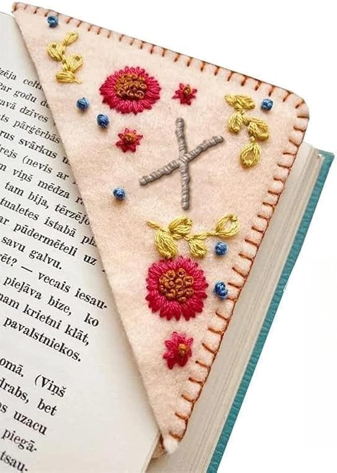 MOTEERLLU Personalized Hand Embroidered Corner Bookmark by MOTEERLLU