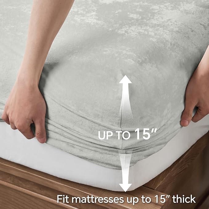BEDELITE Velvet Fitted Sheet and Pillowcases Set, Luxury Soft Fuzzy Bottom Sheet - Image 5
