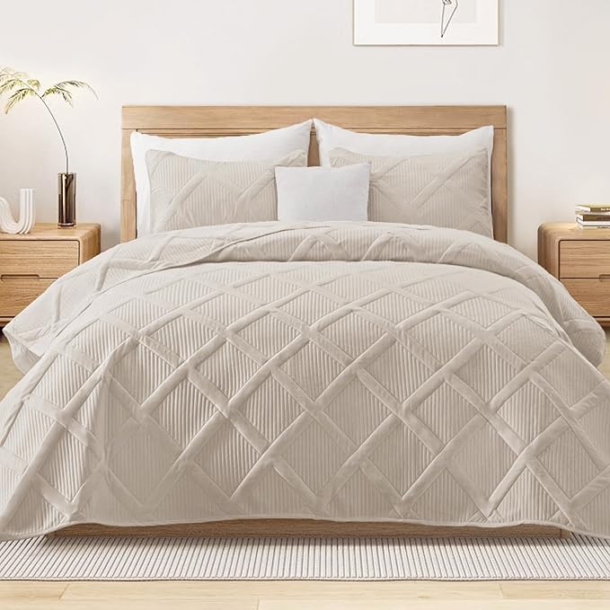 Exclusivo Mezcla King Quilt Set- Brich Beige Quilts Bedding Set by ExclusivoMezcla