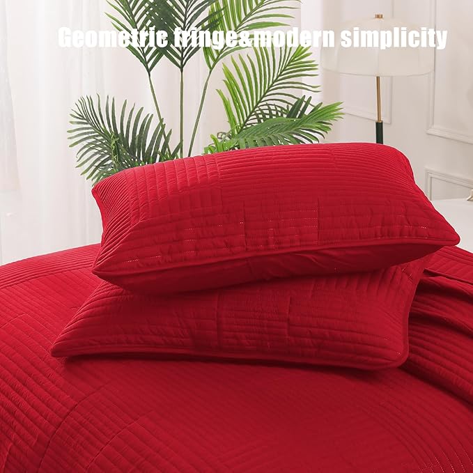 Whale Flotilla Ultra Soft Queen Quilt Bedding Set, Lightweight Microfiber Red - Image 6