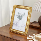 Cuspin 5x7 Gold Picture Frame, Ornate Decorative Rattan Resin Photo Frame - Image 3