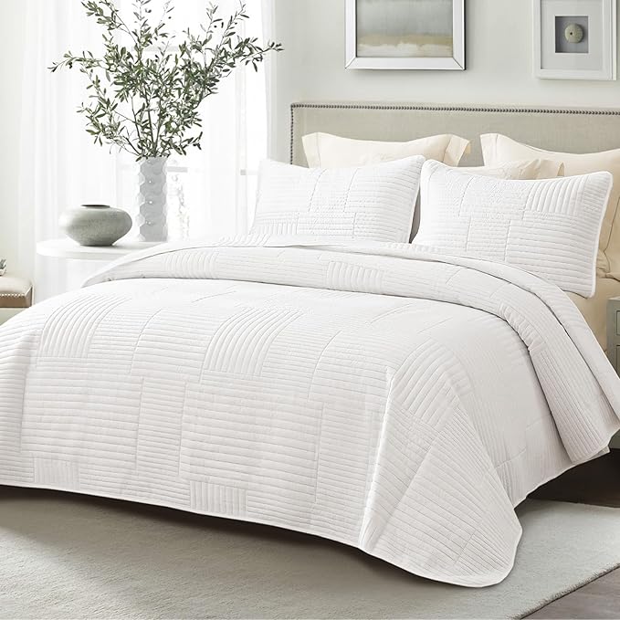 Whale Flotilla Ultra Soft Queen Quilt Bedding Set, Lightweight Microfiber White by WHALEFLOTILLA