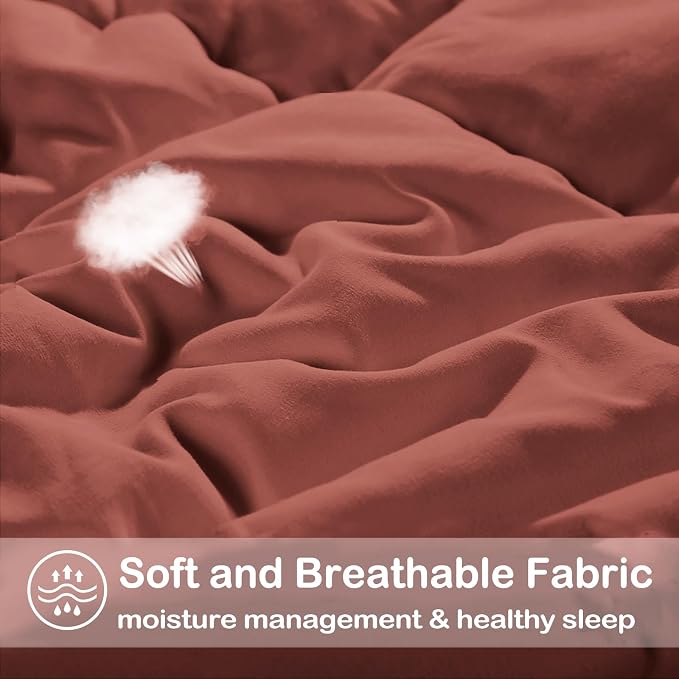EASELAND Full Size Down Alternative Comforter - Image 4