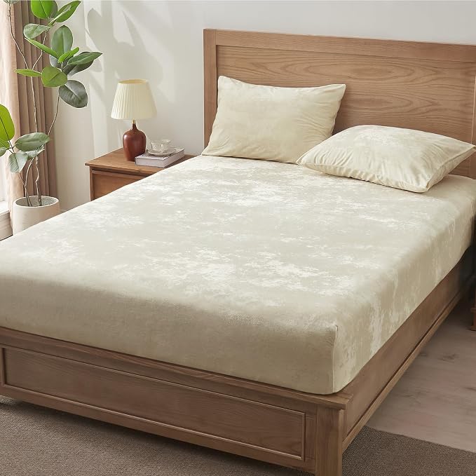 BEDELITE Velvet Fitted Sheet and Pillowcases Set, Luxury Soft Fuzzy Bottom Sheet - Image 6