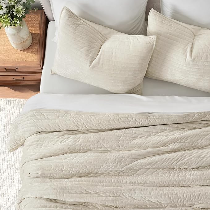 EVERGRACE Velvet Quilt Set California King 118'' x 106'', Luxurious Soft - Image 2