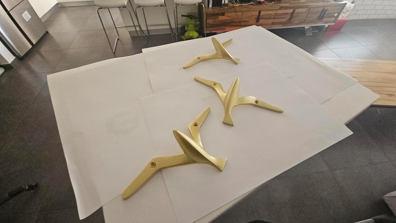 Ambipolar Iron Cast Decorative Gull Bird Wall Mounted Coat Hooks, Set of 3 (Gold)