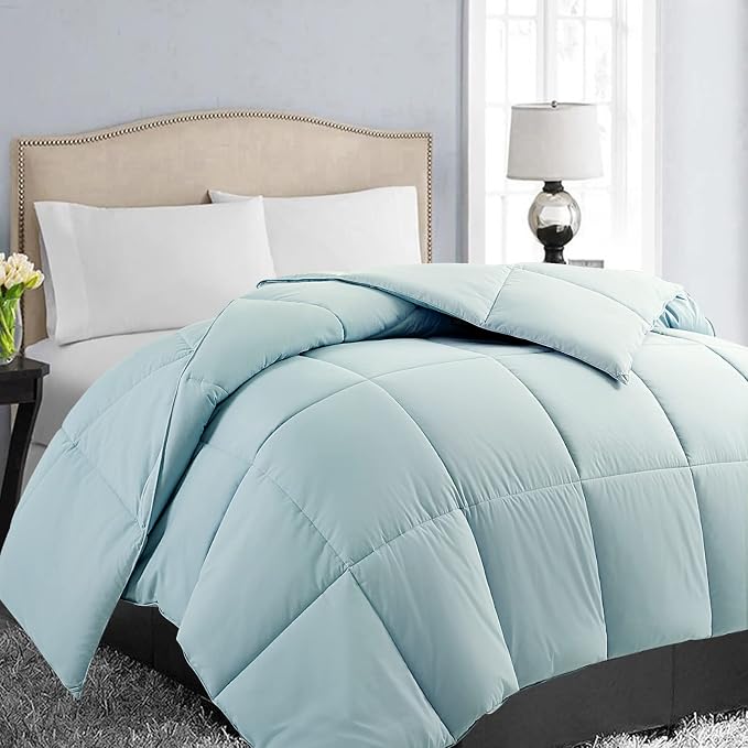 EASELAND Full Size Down Alternative Comforter by EASELAND