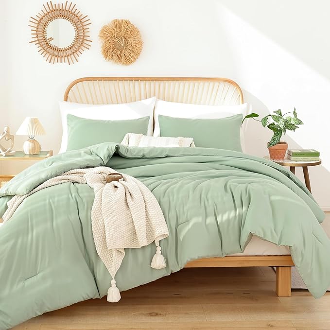 ROSGONIA Oversized Queen Comforter Sage Green - Image 6