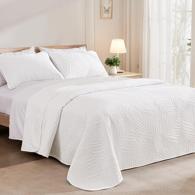 Exclusivo Mezcla King Size Quilt Bedding Set, Lightweight White Quilts King Size - Image 2