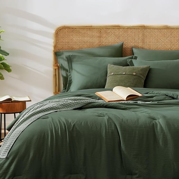 WRENSONGE Oversize King Size Comforter Set- 7 Pieces Deep Green Bed in a Bag - Image 3