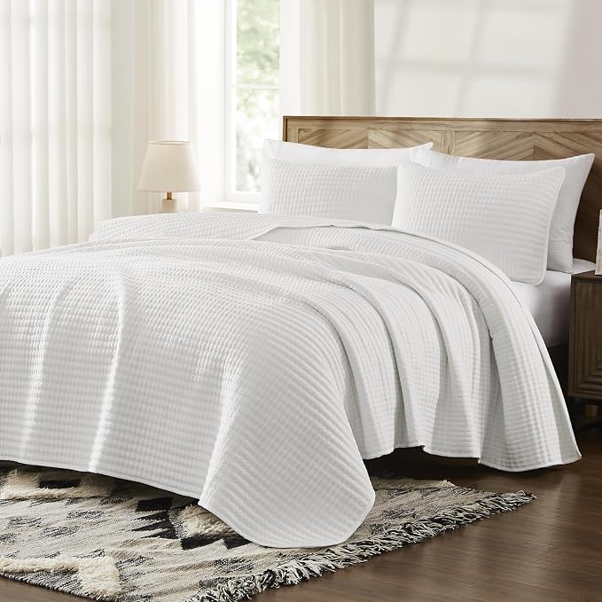 WRENSONGE White King Size Quilt Bedding Sets-3 Pieces Lightweight Bedspreads - Image 3
