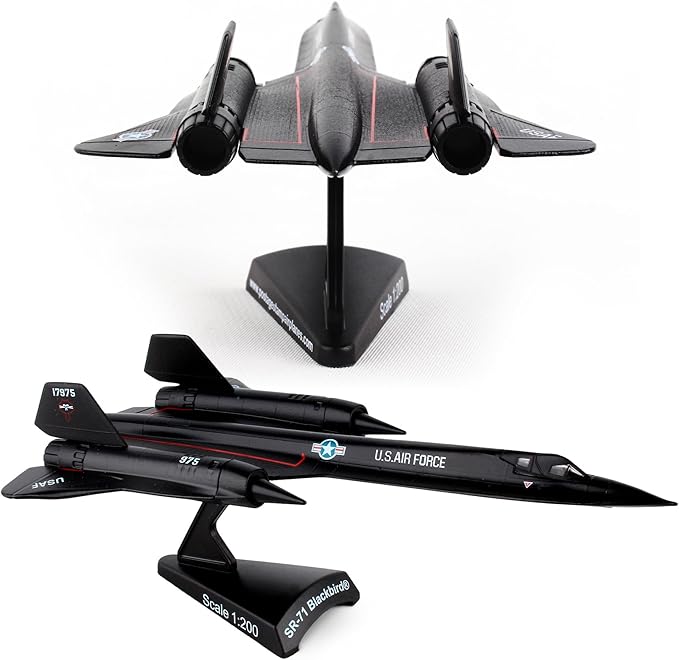 Postage Stamp USAF SR-71 Blackbird Die-Cast Metal Model – 1:200 Scale Strategic by Daron