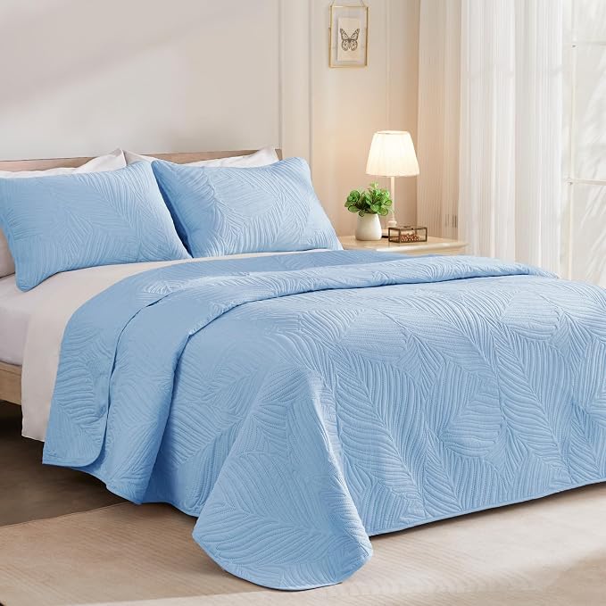 Exclusivo Mezcla King Size Quilt Bedding Set, Lightweight Sky Blue Quilts King - Image 2