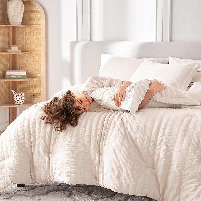 MUXHOMO 7 Pieces King Comforter Set, Seersucker Bed in a Bag King Size - Image 7