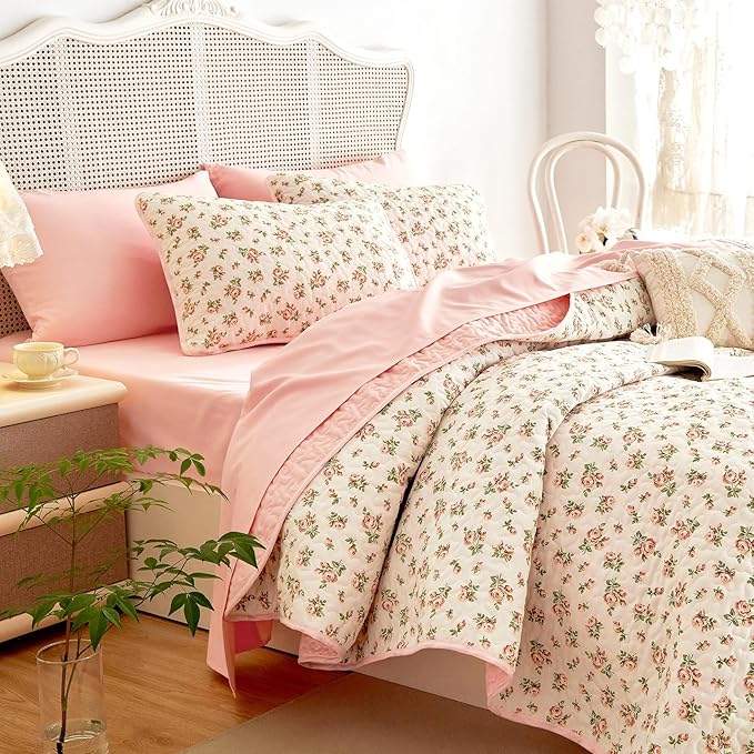 Wake In Cloud - Floral Quilt Set, Coquette Cottagecore Shabby Chic Flower by WakeInCloud