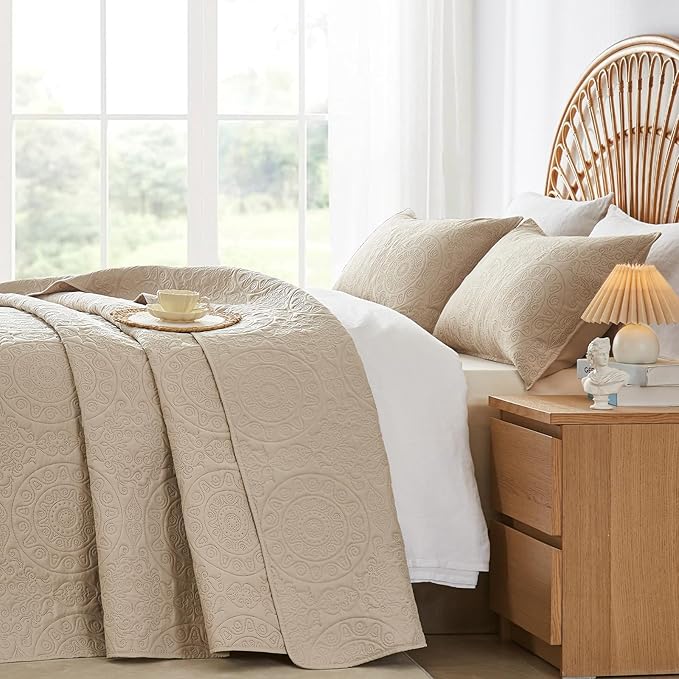 WURUIBO Beige Quilt Set Twin Size, Embossing Microfiber Bedspreads - Image 3