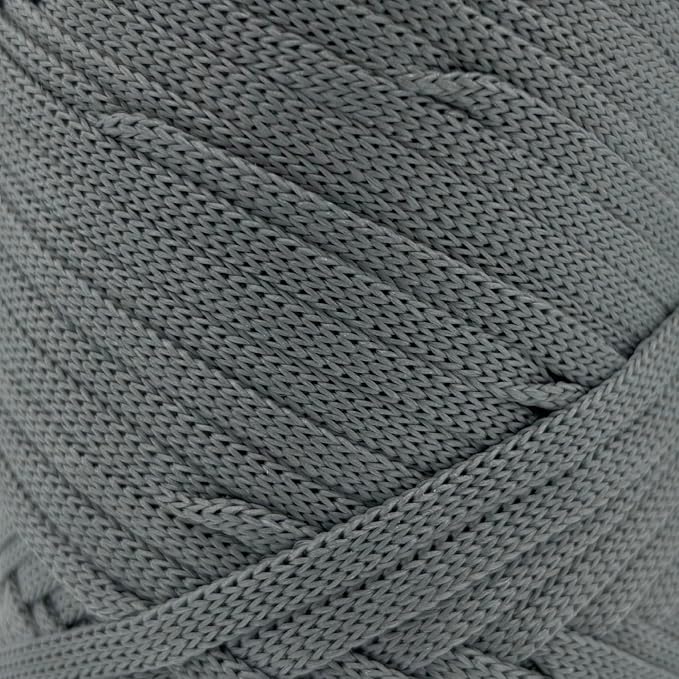 5 Skeins of Sensy Premium 4mm - Image 2