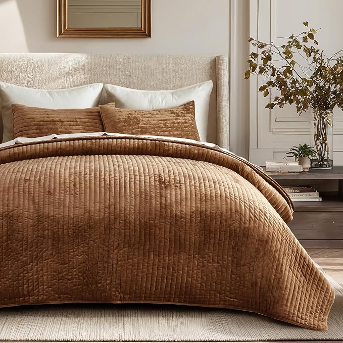 EVERGRACE Velvet Quilt Set King Size, Luxurious Soft Striped Channel Bedding Set - Image 7