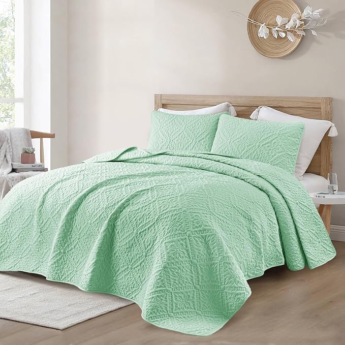 Exclusivo Mezcla King Quilt Bedding Set, Lightweight Soft Bedspreads Coverlets - Image 2