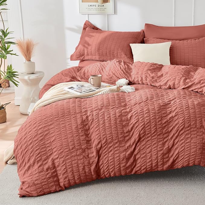 HYMOKEGE Coral Red Duvet Cover Full Size, Ultra Soft 3-Piece Seersucker Duvet by HYMOKEGE