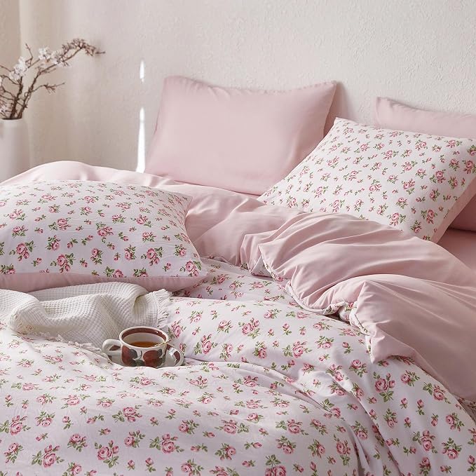 Wake In Cloud - Coquette Duvet Cover Set, Floral Cottagecore Flower Shabby Chic by WakeInCloud