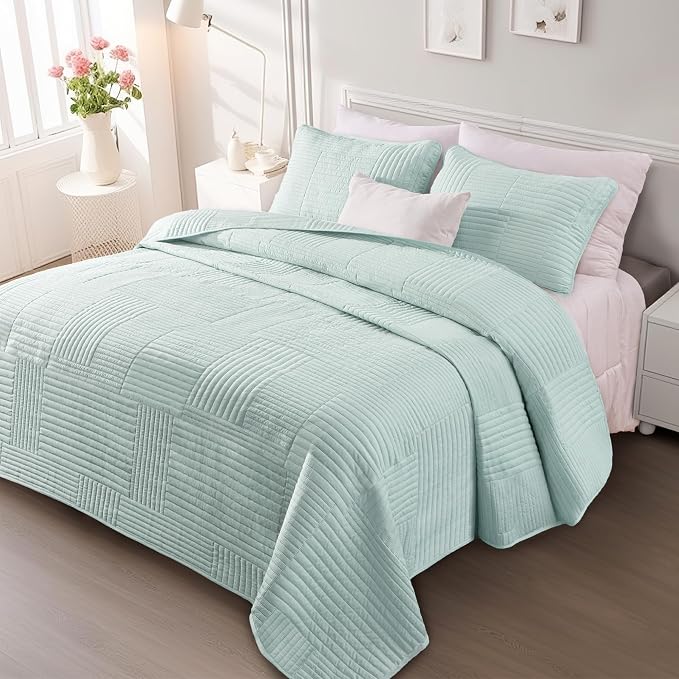 Whale Flotilla Ultra Soft Twin Quilt Bedding Set, Lightweight Microfiber Aqua - Image 9