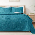 Exclusivo Mezcla King Quilt Bedding Set, Lightweight Soft Bedspreads Coverlets by ExclusivoMezcla