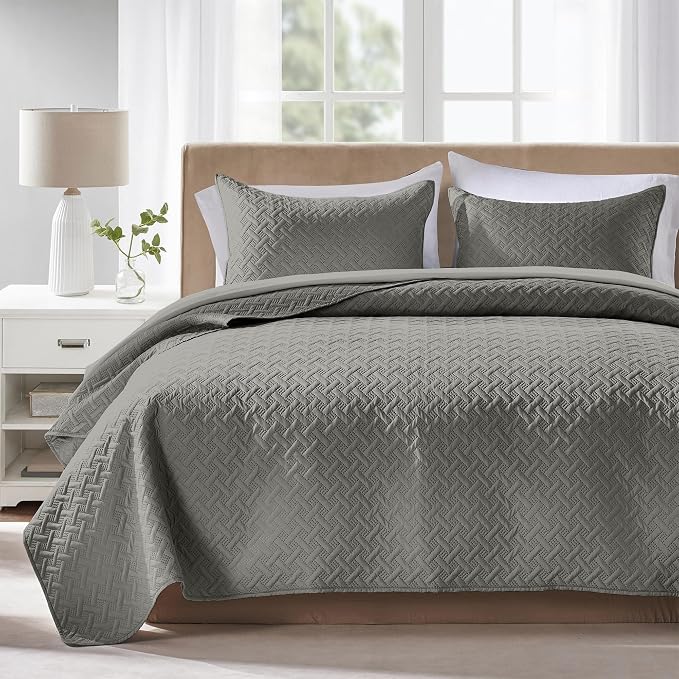 FLYMME Dark Grey King Quilt Bedspreads, 3 Pieces Lightweight Bedding Sets by FLYMME