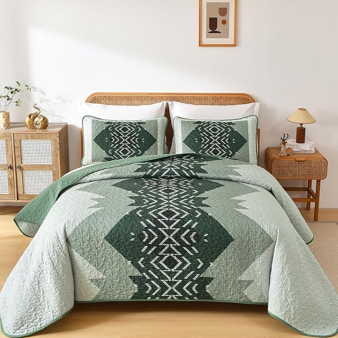 Dintszyayue Green Boho Quilt Set King Size, 3 Piece Aztec Texture Bedspread - Image 9