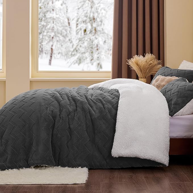 BEDELITE Fluffy King Size Comforter Set - Image 7