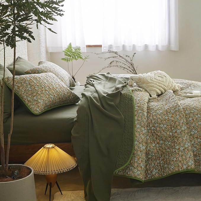 Wake In Cloud - Floral Quilt Set, Cute Vintage Flower Cottagecore Shabby Chic - Image 4