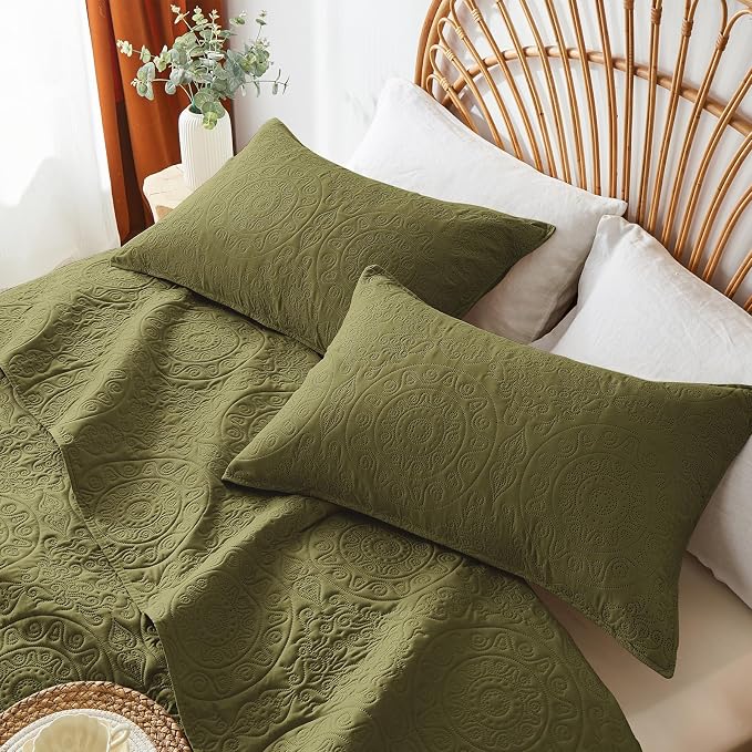 WURUIBO Olive Green Quilt Set Queen Size, Embossing Microfiber Full Bedspreads - Image 4