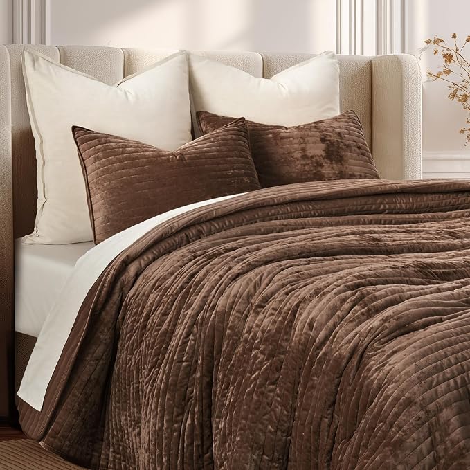EVERGRACE Velvet Quilt Set California King 118'' x 106'', Luxurious Soft - Image 4