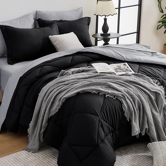 HEVUMYI Full Comforter Set by HEVUMYI