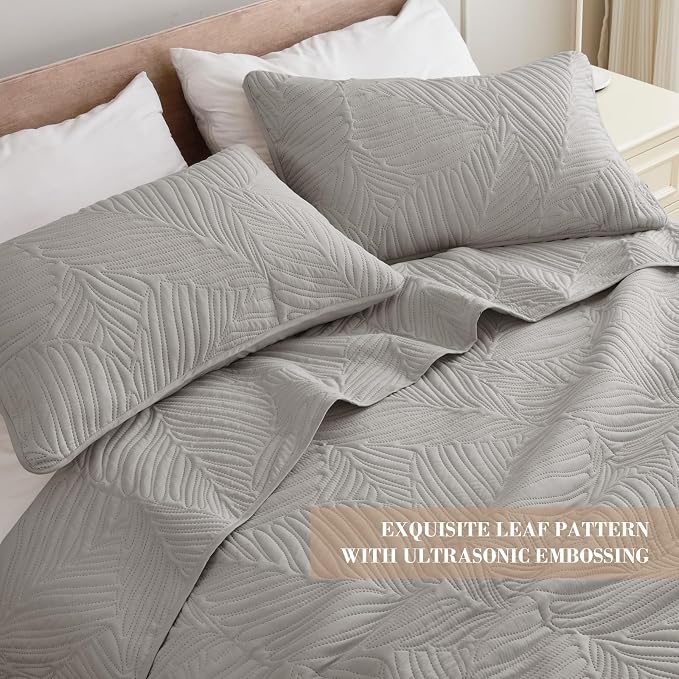 Exclusivo Mezcla Queen Quilt Bedding Set, Lightweight Light Grey Quilts Queen - Image 3