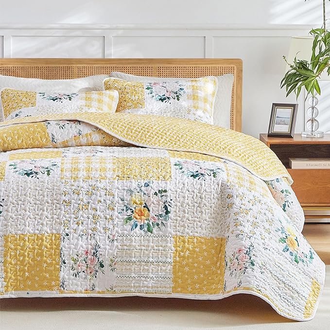 Joyreap 3 Pieces Floral Patchwork Quilt Set Queen, Soft n Cozy Microfiber Quilt - Image 3