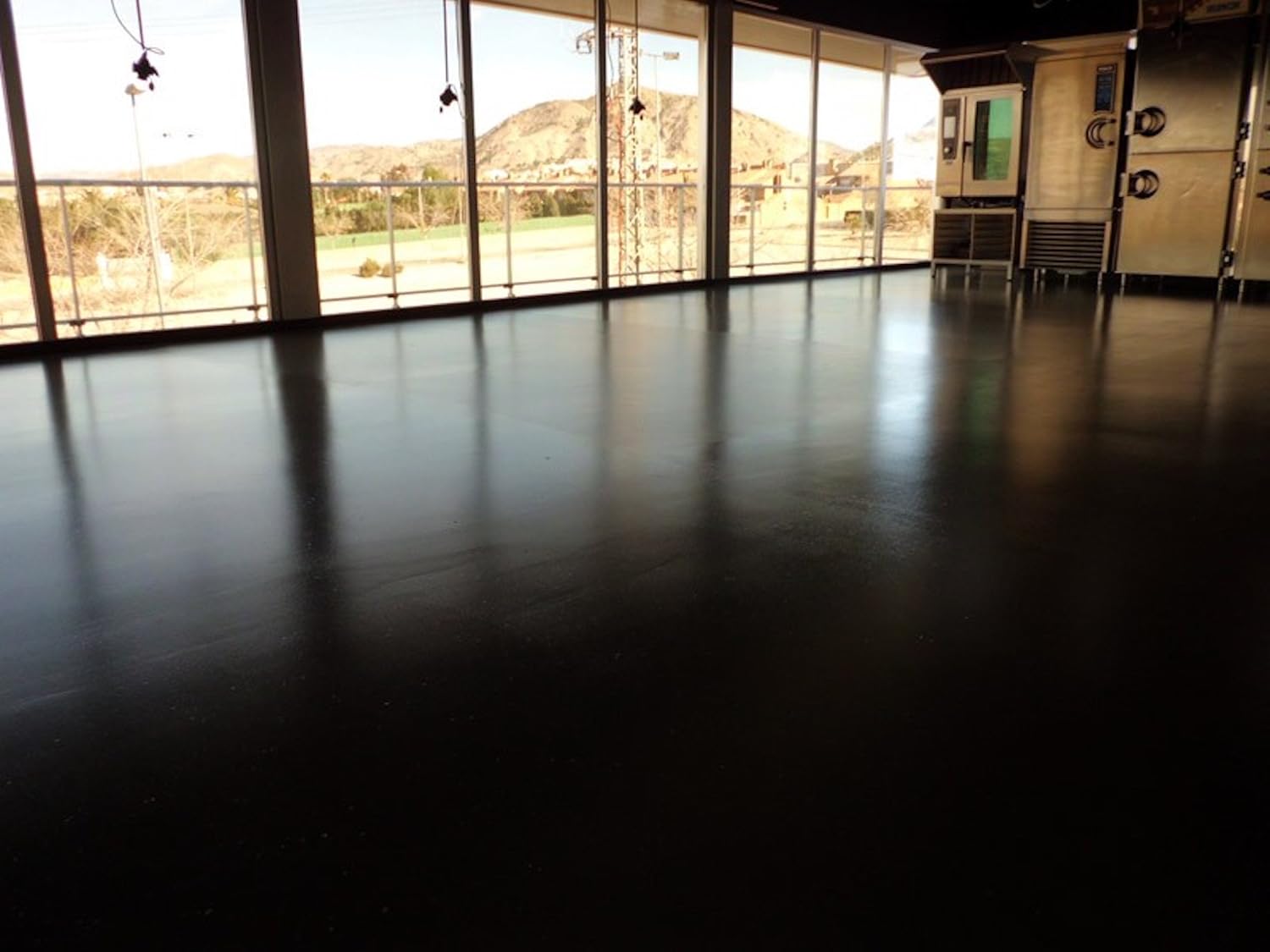 Coloredepoxies 10015 Black Epoxy Resin Coating Made with Beautiful and Vibrant Pigments, 100% Solids, for Garage Floor, Basements, Concrete and Plywood. 3 Gallon KIT