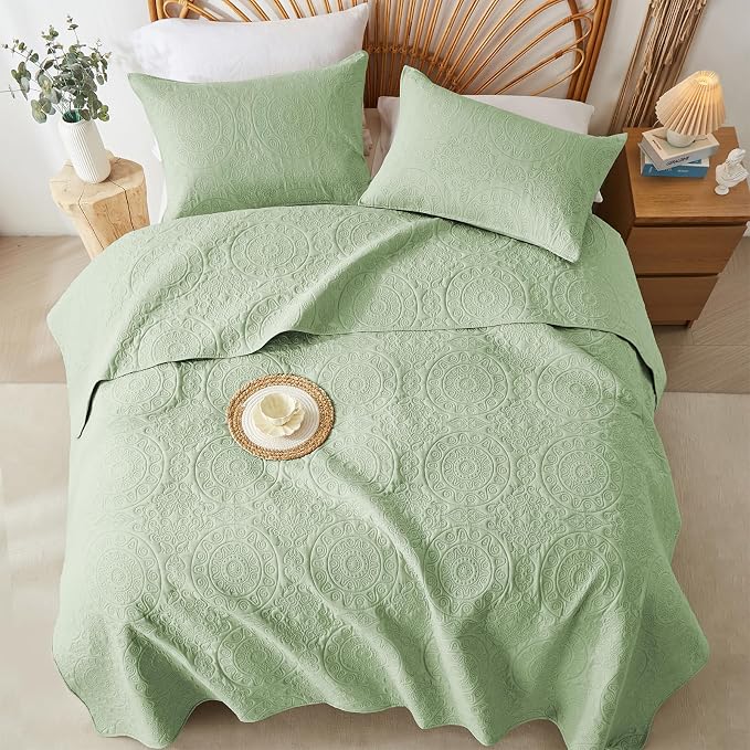 WURUIBO Sage Green Quilt Set Queen Size, Embossing Microfiber Full Bedspreads - Image 8
